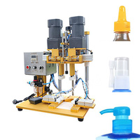Machine de capsulage de bouteilles en plastique/capsuleuse automatique de bouteilles d'huile essentielle avec bande transporteuse