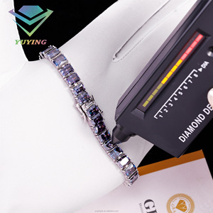 Bracelet Diamant Bleu Profond, Moissanite taille émeraude, en Argent 925, pour des bijoux élégants et éclatants - Product Image 5