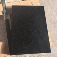 Dalles de granit noir d'Inde naturel poli UNION Premium, découpées sur mesure, durables, garantie 1 an pour cuisine et salle de bain.