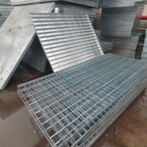 Dayanıklı Korozyon Önleyici Galvanizli Çelik Izgara Drenaj Izgarası, Yürüyüş Yolu Drenaj Sistemi Endüstriyel İnşaat Kullanımı için - Product Image 3