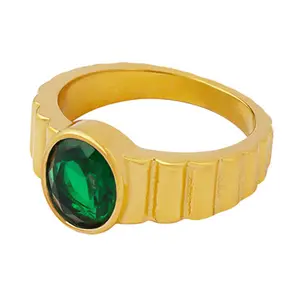 Stile francese impermeabile anti-sudore di lusso anello femminile in acciaio inossidabile placcato oro 18k elegante anello smeraldo da donna