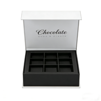 Boîtes d'emballage de luxe personnalisées en papier écologique recyclé avec logo en feuille, doublure en éponge magnétique et 9 séparateurs pour chocolats