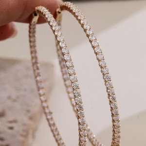 Pendientes de Aro de Oro Sólido de Alta Calidad de 18K, 14K y 10K con Diamantes Naturales VVS, Hechos a Mano y Personalizados, Estilo Europeo y Americano - Product Image 2