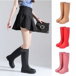 Bottes de pluie de printemps pour femmes, chaussures spéciales pour l'eau avec un matériau en caoutchouc imperméable accru inspiré des nouvelles étrangères - Product Image 1