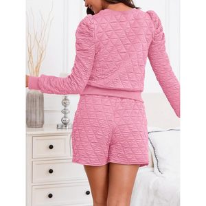 Fisoew Ensemble de détente 2 pièces pour femme, sweat-shirt matelassé à manches longues et jupe-short décontractée pour un confort à la maison - Product Image 4