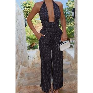 Combinaison noire à pois avec détails roses, élégante, pour couvrir les maillots de bain - Product Image 6