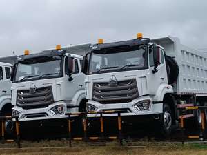 <span class=keywords><strong>SINOTRUK</strong></span> <span class=keywords><strong>HOWO</strong></span> NX 6X4 camion à benne basculante Euro 2 émission carburant Diesel caméra arrière Segment de camions lourds vente chaude tout neuf - Product Image 6