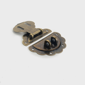 Pestillo de bloqueo de Metal antiguo 58x55mm joyero de madera candado decorativo cerrojos pestillo herrajes para muebles cerradura de Metal antiguo - Product Image 5