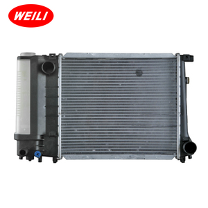 Radiateur de liquide de refroidissement de brasage en aluminium de pièces de moteur automatiques 1719024 17111719024 pour <span class=keywords><strong>BMW</strong></span> E30-M20 87-99 radiateurs de système de refroidissement de voiture - Product Image 5