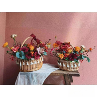 Panier à fleurs en forme de pastèque avec dentelle et nœud décoratif, cadeau pour la Saint-Valentin et la Fête des Mères, provenant d'un fleuriste