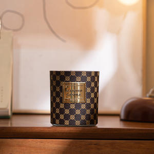 Candele Profumate <span class=keywords><strong>di</strong></span> Lusso in Giara Alta per Compleanno in Cera <span class=keywords><strong>di</strong></span> <span class=keywords><strong>Soia</strong></span> e Oli Essenziali per Aromaterapia con Coperchio in Legno - Product Image 4