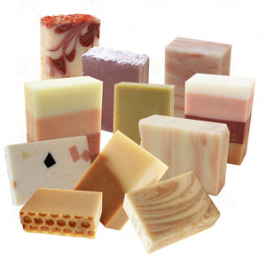 Savon artisanal végétalien à base de plantes pressé à froid, biologique, naturel, à la jasmin et à l'armoise, blanchissant et hydratant, en barre solide - Product Image 1