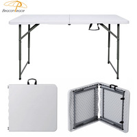Table pliante rectangulaire portable moderne en plastique blanc pour le camping, les repas et les activités de plein air (vente en gros)