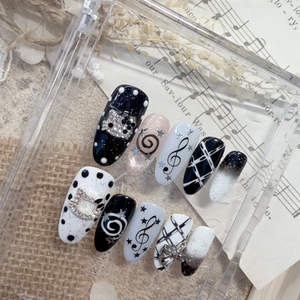 Uñas Postizas Góticas, Dulces y Modernas, con Diseño de <span class=keywords><strong>Hello</strong></span> <span class=keywords><strong>Kitty</strong></span>, Pintadas a Mano, en Blanco y Negro, Acrílicas, de Alta Calidad, Hechas a Mano, al por Mayor - Product Image 3