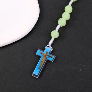 Rosario Católico Luminoso de 10 mm, Colgante de Oración Brillante, Cuentas de Plástico con Icono de Jesús, Joyería Cristiana para Regalos de Pascua - Product Image 4