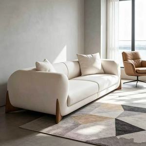 Sofá Moderno de 3 Plazas en Cuero Sintético PU Blanco con Patas de Madera, Brazos Curvos y Respaldo Ajustado, Tapizado para Sala de Estar - Product Image 5