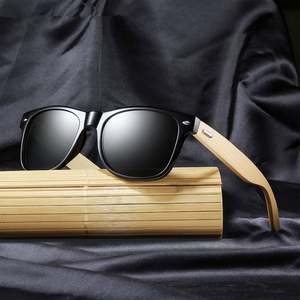 Lunettes de soleil carrées polarisées en bois de bambou vintage classiques avec logo personnalisé pour hommes et femmes, idéales pour la conduite et la pêche - Product Image 1