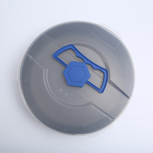 Moule à gâteau rond rétractable antiadhésif avec mécanisme de verrouillage pour la cuisson de gâteaux chiffon et mousses - Product Image 1