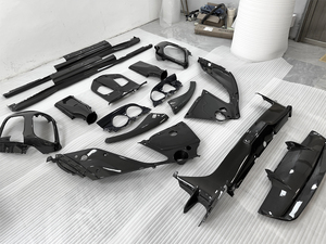 Garniture d'accessoires <span class=keywords><strong>de</strong></span> voiture pour Ferrari 812 <span class=keywords><strong>en</strong></span> <span class=keywords><strong>tissu</strong></span> <span class=keywords><strong>de</strong></span> fibre <span class=keywords><strong>de</strong></span> carbone véritable <span class=keywords><strong>de</strong></span> style OEM - Product Image 5