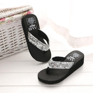 Logo personnalisé été plage pantoufle Bling scintillant paillettes <span class=keywords><strong>tongs</strong></span> <span class=keywords><strong>compensées</strong></span> mignon extérieur <span class=keywords><strong>tongs</strong></span> pour femmes dame - Product Image 4