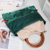 Pochette en satin vert 30*35 cm pour extensions capillaires, sac anti-poussière personnalisé entièrement imprimé, pour vêtements, sous-vêtements, chapeaux, rangement, pochette en soie