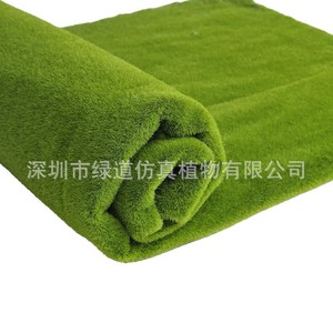 แผ่นมอสเทียมกรีนเวย์ 1ม.x1ม. ฐานลายจุดสีแดง สำหรับตกแต่งภูมิทัศน์ - Product Image 5