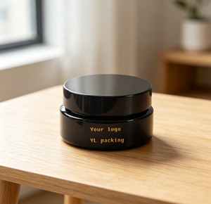 Tarro Cosmético de Vidrio Negro con Logotipo Personalizado, Sello Dorado y Tapa de Aluminio para Crema de Ojos - Product Image 2