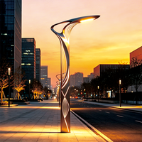 Poteau d'éclairage paysager LED torsadé élégant (alliage d'aluminium thermolaqué + bande LED linéaire) IP65 étanche, éclairage public 360°