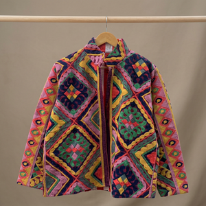Veste d'hiver épaisse en polyester pour femme, à col montant, avec fermeture éclair et motif géométrique brodé - Product Image 4