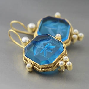 Orecchini Pendenti Vintage in Oro Massiccio 18K con Perle d'Acqua Dolce, Montatura a Castone, Forma Geometrica, per Donna, Uso Quotidiano - Product Image 4