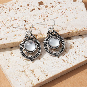 Pendientes Colgantes Bohemios Retro con Piedra Lunar, Plata Tibetana Blanca Antigua con Engaste de Bisel, para Fiesta y Moda - Product Image 3