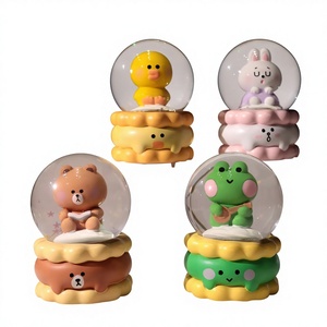 ตุ๊กตาการ์ตูนน่ารัก <span class=keywords><strong>ลูก</strong></span>บอลคริสตัลเรืองแสง ของตกแต่งลูกโลกหิมะ ของขวัญสร้างสรรค์สำหรับนักเรียน ของเล่น ของขวัญชิ้นเล็กๆ สำหรับงานแต่งงาน วันเกิด - Product Image 1