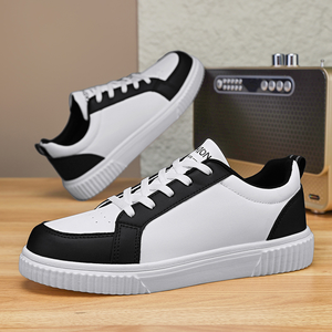 รองเท้าเดรสผู้ชายสีขาวสไตล์เกาหลี คุณภาพสูง โลโก้สั่งทำพิเศษ หนัง PU พื้นยาง แบบ Boat Shoe - Product Image 6