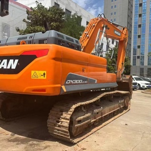 Excavadora de cadenas usada Doosan DX300LC-9C de 30 toneladas, Corea, DEVELON DX225 DX300 DX340, en buen estado, en stock, a la venta. - Product Image 2