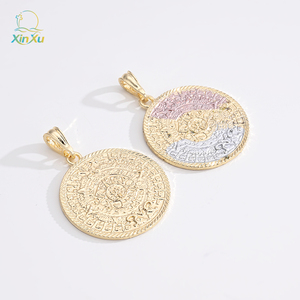 Collar con Colgante Religioso de Moda para Mujer, Chapado en Oro de 18K, Calendario Azteca, Joyería Mexicana, Oro, Reina Maya, Engaste de Bisel - Product Image 5