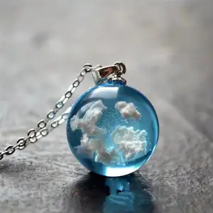 Chic Transparan Resin Bulat Bola Bulan Liontin Kalung Wanita Langit Biru Putih Awan Rantai Kalung Mode Perhiasan Hadiah untuk Gadis