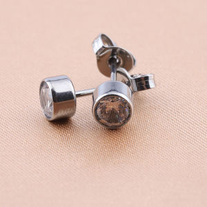 जेड <span class=keywords><strong>Bezel</strong></span> सेट G23 टाइटेनियम टाइटेनियम तितली अकवार के साथ कान की बाली संवर्धन कान उपास्थि कान भेदी स्टड - Product Image 5