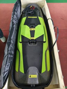 Planche de surf électrique Solo JetSurf 12KW pour l'extérieur, haute vitesse 55KM/H, durable, avec garantie de 12 mois - Product Image 4