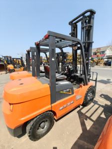 Lonking <span class=keywords><strong>Forklift</strong></span> <span class=keywords><strong>New</strong></span> High Horsepower <span class=keywords><strong>3</strong></span> <span class=keywords><strong>Ton</strong></span> Diesel <span class=keywords><strong>Forklift</strong></span> YD30 con venta directa de fábrica importada Carretilla elevadora de combustión interna - Product Image 3