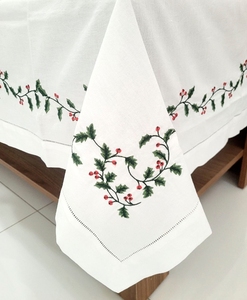 Mantel Cuadrado de Algodón Hecho a Mano en Vietnam, Diseño de Lujo con Bordado Rojo, Personalizable, Moderno, con Patrón de Plantas, Reutilizable - Product Image 1