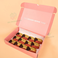 Boîte à cupcakes et donuts en papier recyclé de haute qualité, personnalisée, écologique, avec logo en relief et pelliculage mat, recyclable.