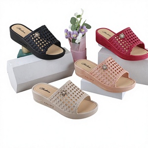 Babouches pour femmes de style Hermesse, imperméables, légères, tendance, résistantes, pour toutes les saisons - Product Image 5
