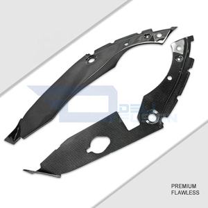 Cubierta de Panel Lateral de Fibra de Carbono para el Compartimento del Motor del Honda Civic R FK8 2017 - Product Image 2