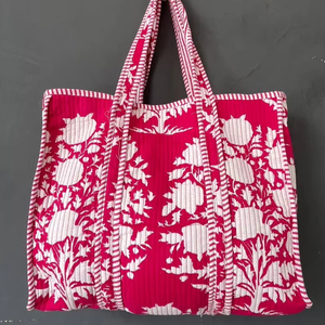 Sac de transport matelassé en coton, lavable, motifs imprimés à la main traditionnels, sac à bandoulière pour voyage et shopping - Product Image 1