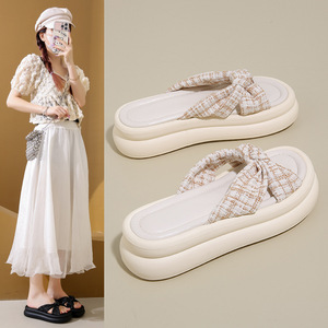 Sandales d'été 2026 en gros pour femmes, respirantes, avec trous, légères - Product Image 2