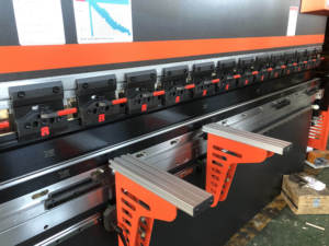 125tton 3200mm Điện Báo Chí phanh tấm kim loại gấp Máy uốn 4 + 1 trục da58t điện crowning CNC điện thủy lực - Product Image 4