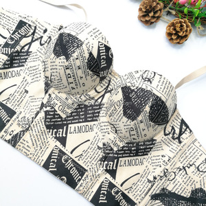 Novance <span class=keywords><strong>Tiktok</strong></span> Trends Suede Tirantes Moda para mujer Periódico inglés Patrón Top Estampado Ropa interior Sujetador push up - Product Image 2