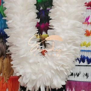 Boa de Plumas de Pavo <span class=keywords><strong>Blancas</strong></span> Grandes y Esponjosas de 2 Metros al por Mayor, Boa de Plumas de Pavo Barata para Espectáculos, Fiestas, Actuaciones en Escenario, Carnaval - Product Image 4