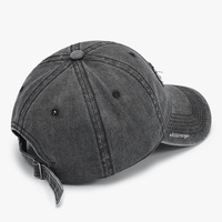Casquette de baseball en jean délavé effet usé, style 'Dad Hat', 6 panneaux, avec broderie, visière courbée et calotte basse