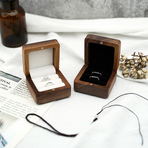 Proposition de mariage boîte à bijoux bague de mariage <span class=keywords><strong>noyer</strong></span> hêtre anneau boîte de rangement petite boîte à bijoux en bois de stockage Portable rétro - Product Image 5
